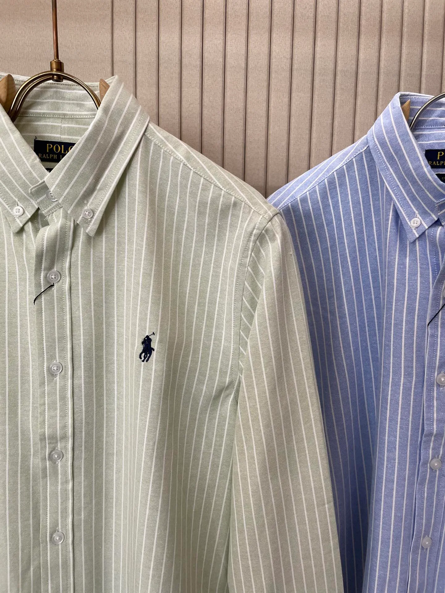 P220 🌸🌸🌸 POLO Ralph Lauren [High Quality] Classic shirt! The classic casual shirt made of pure cotton Oxford cloth has a unique design. It has a simple, clean and classic silhouette design. It is a versatile style that can be switched at will. The fabric feels soft and delicate, highly breathable, and is close to the skin and comfortable to wear. It can be worn alone as an inner layer. Its versatile performance is beyond your imagination! The upper body of the ready-to-wear is simple and classic yet elegant! Size:M-XXL